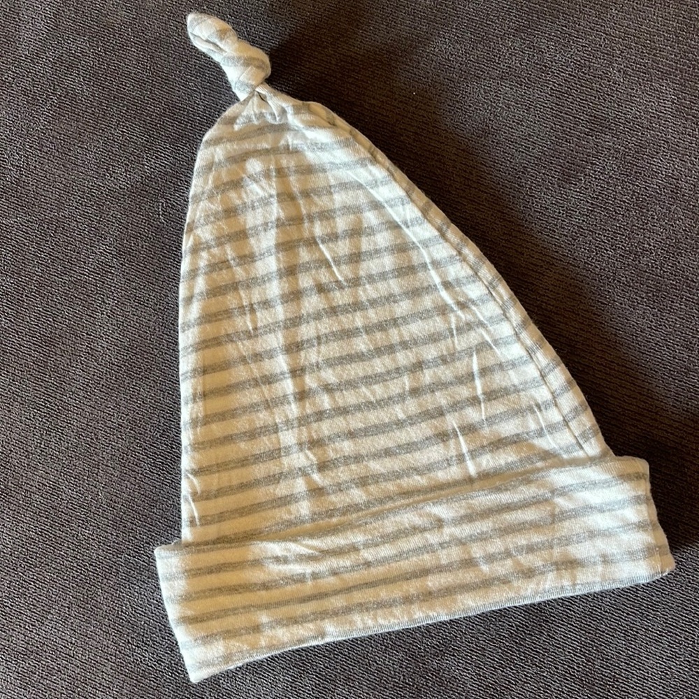 Solly baby knotted hat